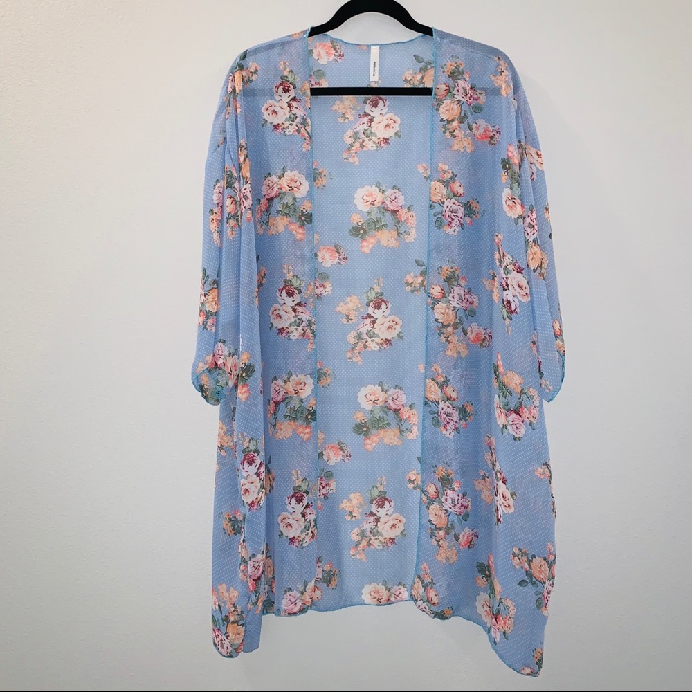 Emetla Plus Size Blue Floral Kimono